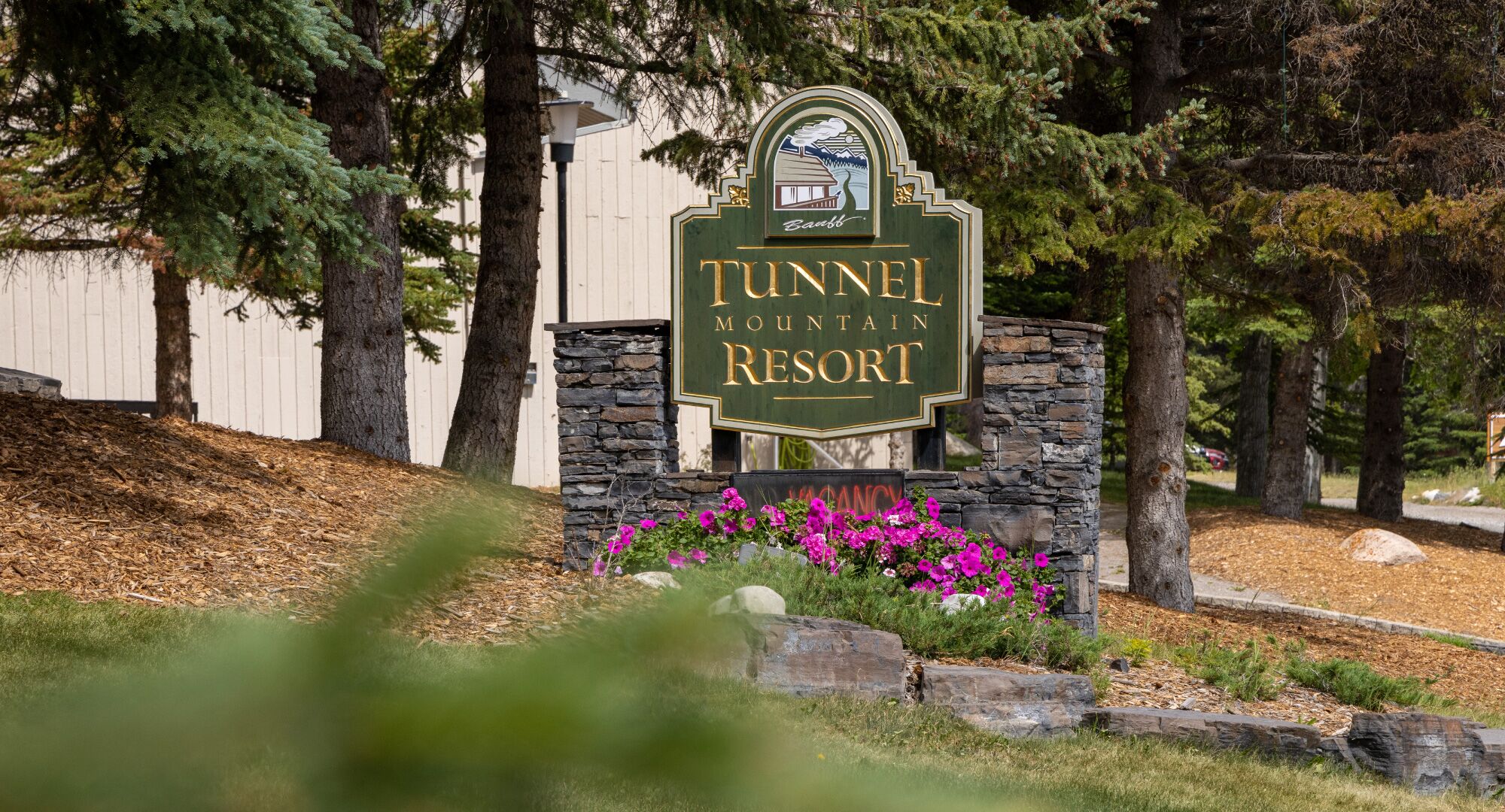 Tunnel Mountain Resort